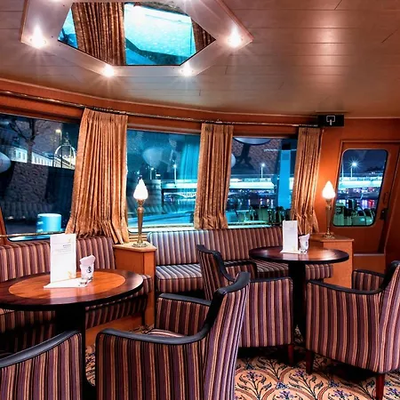 Botel Viva Riverside *